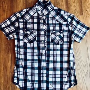 🌼Men’s Arizona Button Down Shirt🌼 Size M 😊